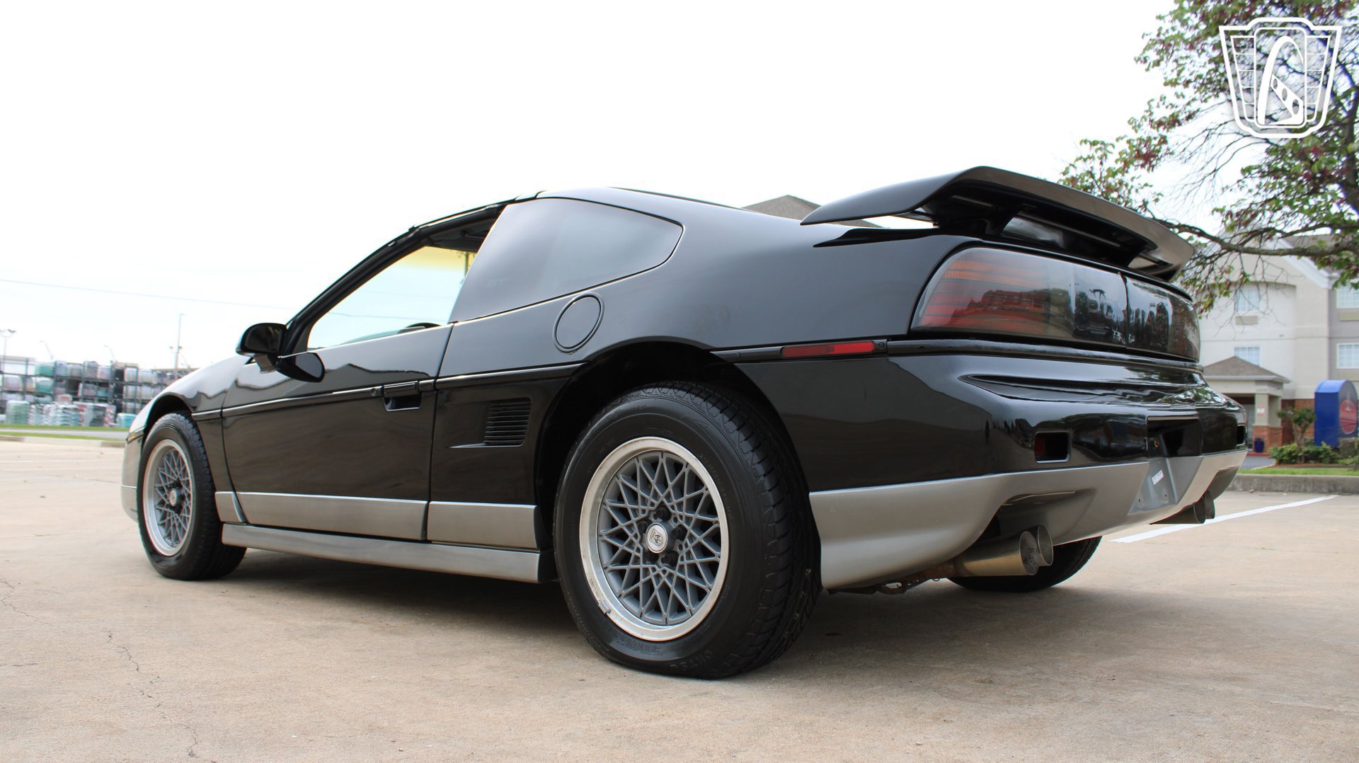 Used 1987 Pontiac Fiero GT RWD image 35