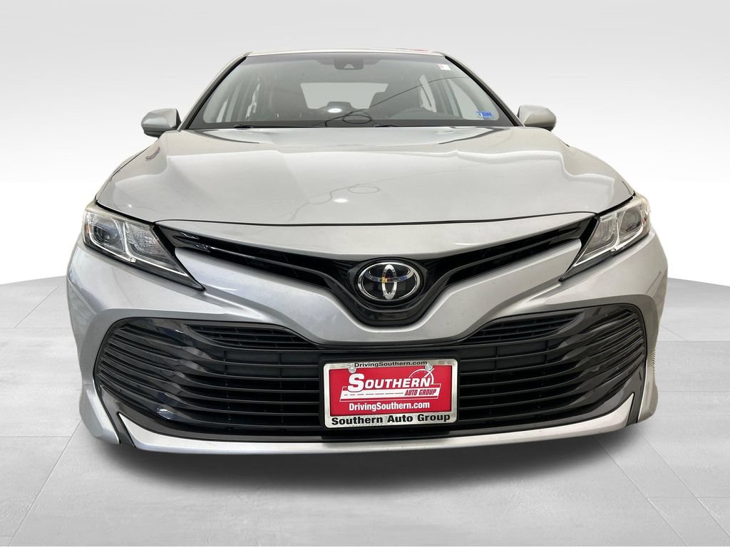 Used 2019 Toyota Camry LE FWD image 9