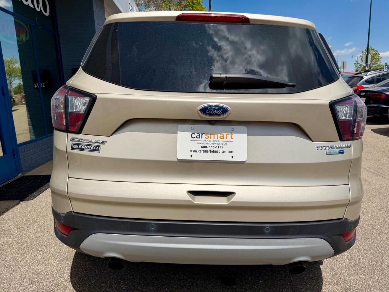 Used 2017 Ford Escape Titanium w/ Equipment Group 301A AWD/4WD image 9