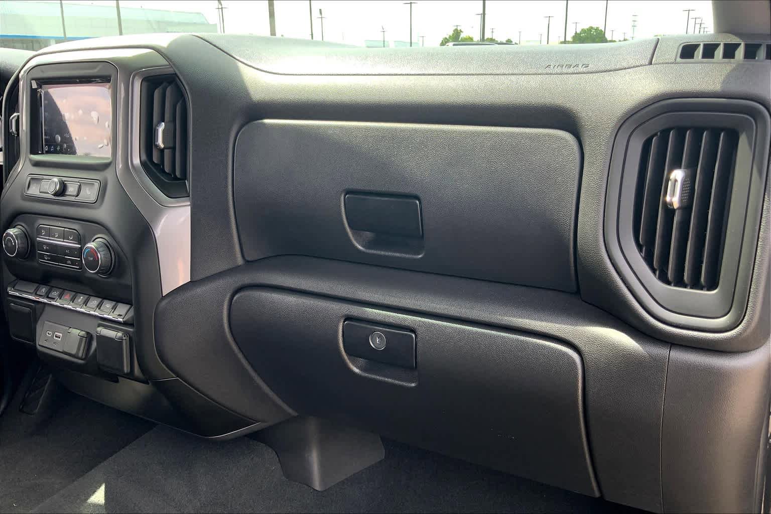 Certified 2021 Chevrolet Silverado 1500 Custom RWD image 18