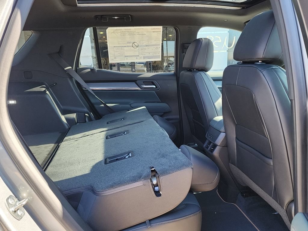 New 2026 GMC Terrain AT4 w/ Convenience Package III image 46