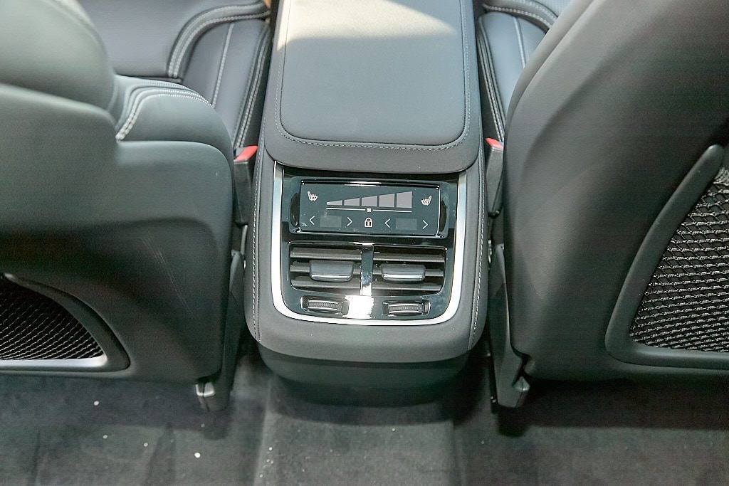 New 2026 Volvo XC90 B6 Ultra image 24