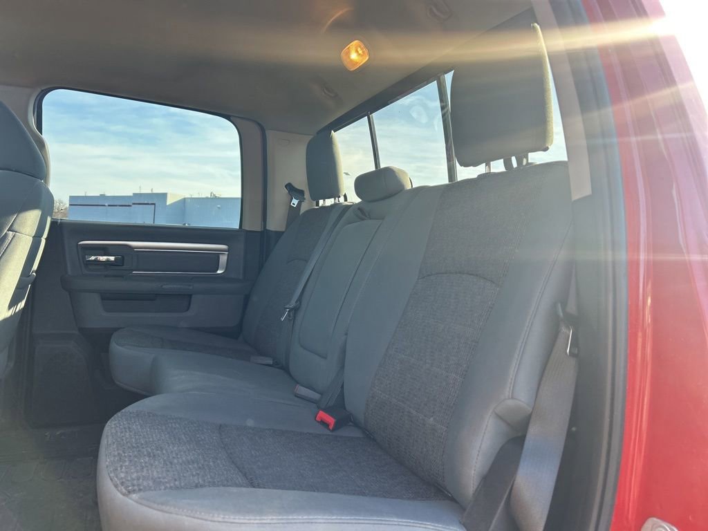 Used 2018 RAM 1500 SLT image 10