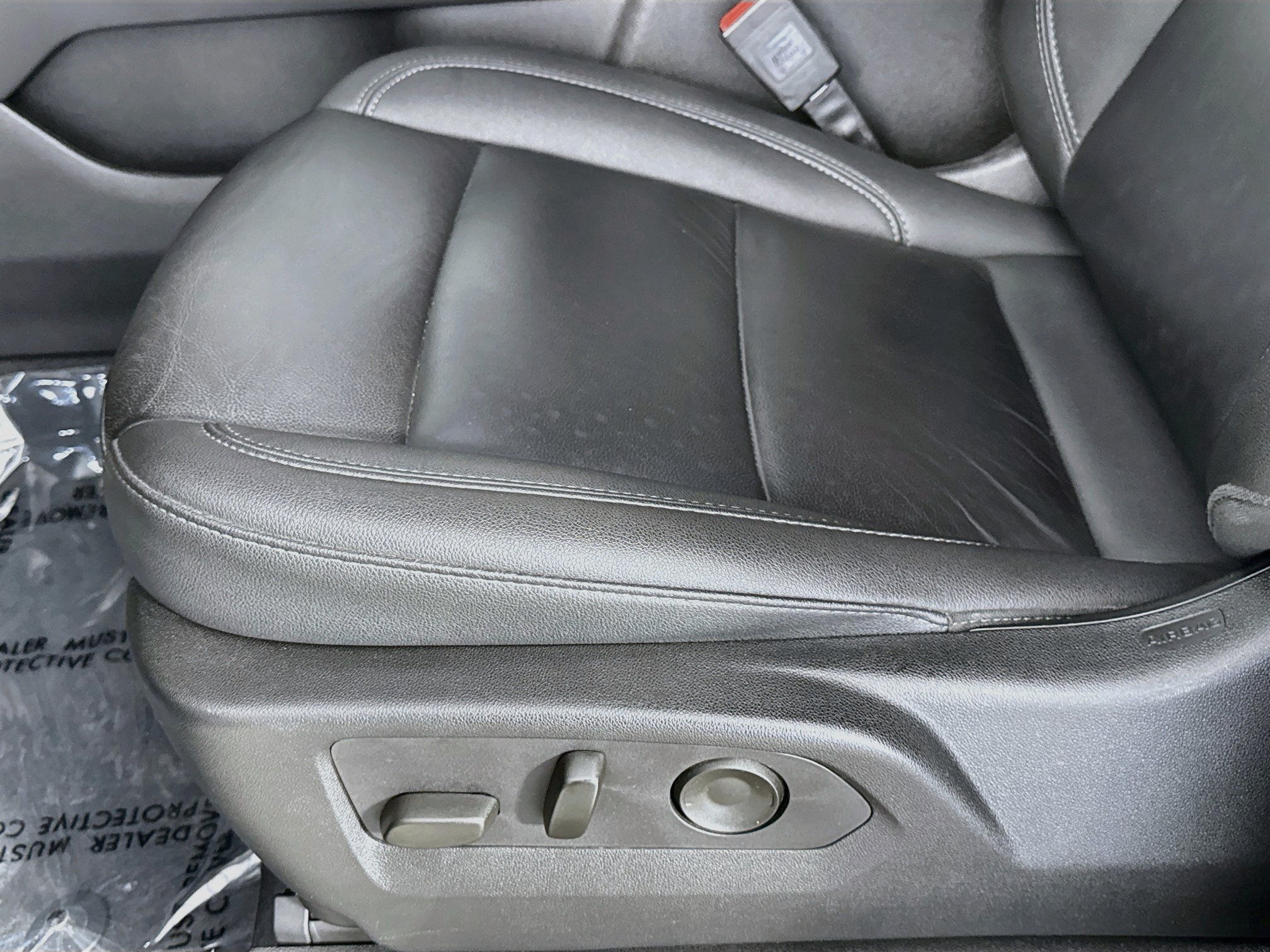 Used 2024 Chevrolet Suburban LT RWD image 22