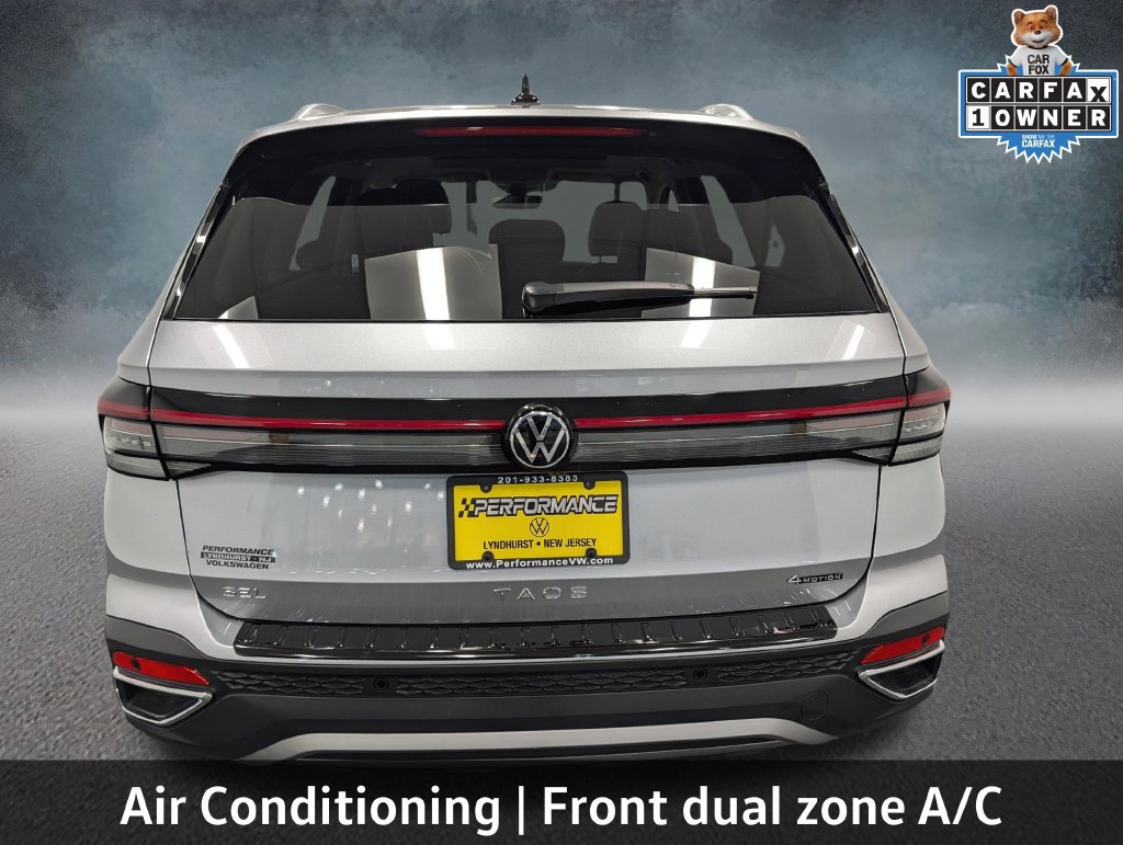 Used 2025 Volkswagen Taos SEL AWD/4WD image 6