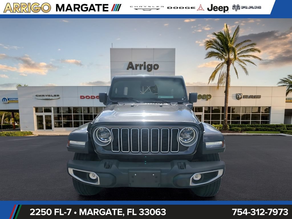 Used 2025 Jeep Wrangler Unlimited Sahara AWD/4WD image 3