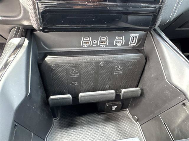 Used 2025 RAM 1500 Limited AWD/4WD image 24