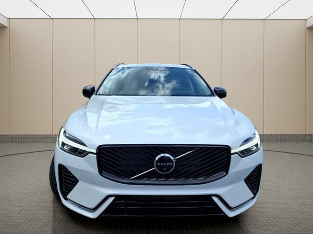 New 2026 Volvo XC60 B5 Ultra w/ Protection Package Premier AWD/4WD image 4