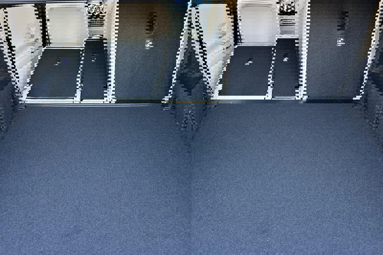 New 2025 Mercedes-Benz GLB 250 image 14