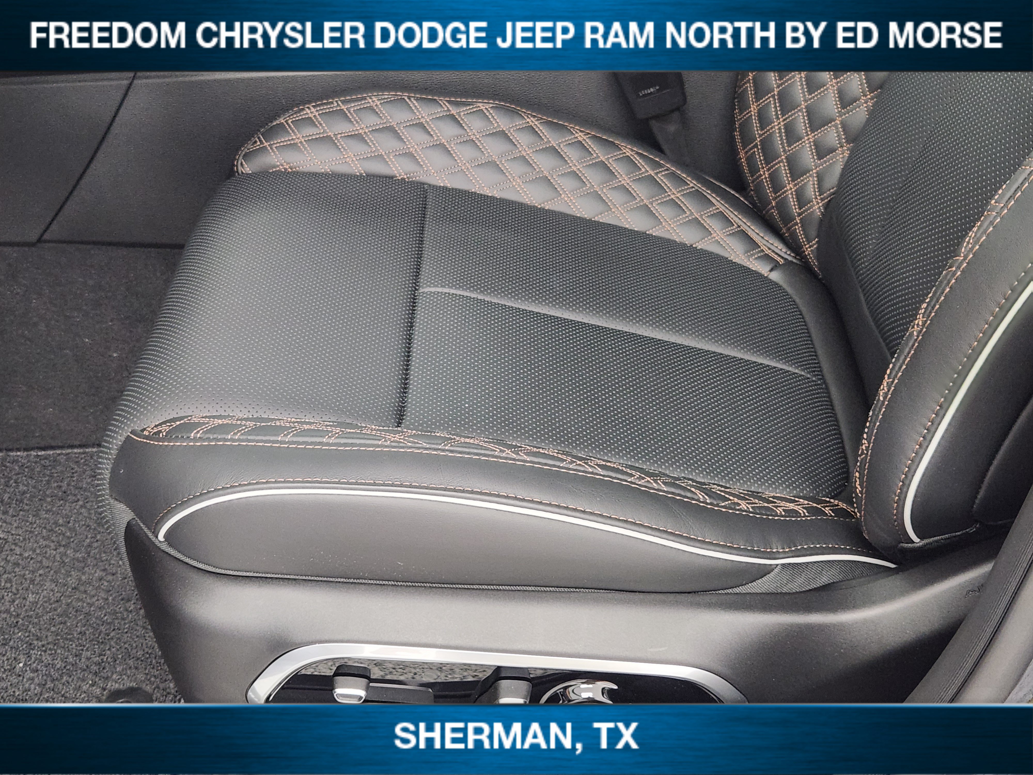 New 2026 Jeep Grand Cherokee L Summit w/ Obsidian Package AWD/4WD image 17