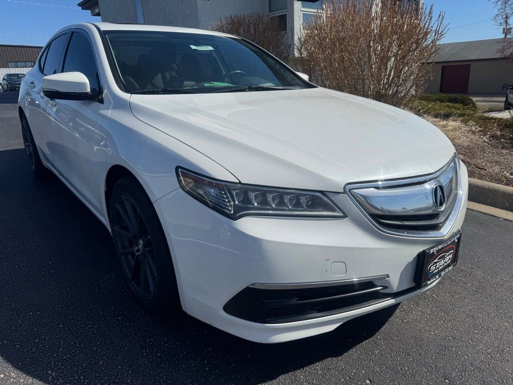 Used 2015 Acura TLX image 2