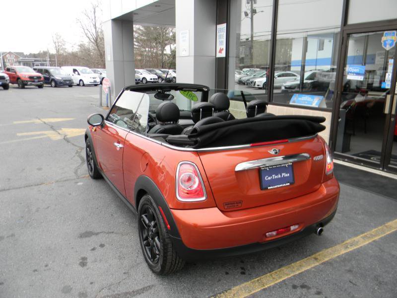 Used 2015 MINI Cooper Convertible image 8