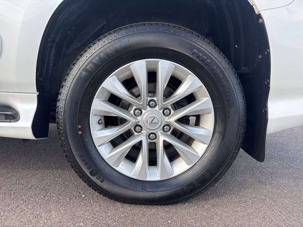 Used 2017 Lexus GX 460 Premium w/ Premium Package image 32