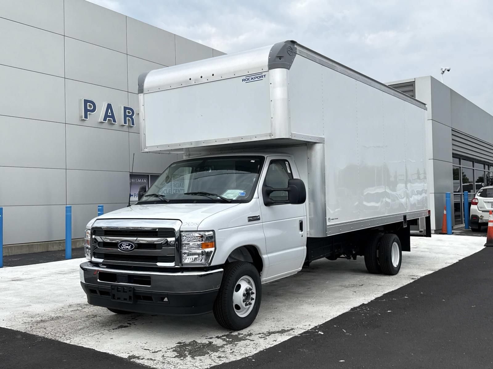 New 2027 Ford E-450 and Econoline 450 Super Duty w/ Power Equipment Group RWD image 7