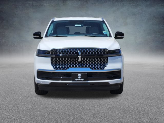 New 2026 Lincoln Navigator Premiere AWD/4WD image 2