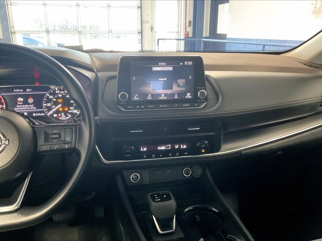 Used 2023 Nissan Rogue SV AWD/4WD image 18