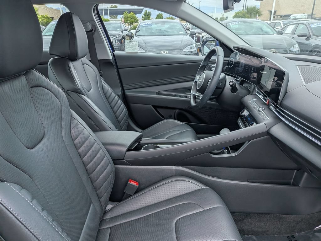 Certified 2026 Hyundai Elantra Limited FWD image 32