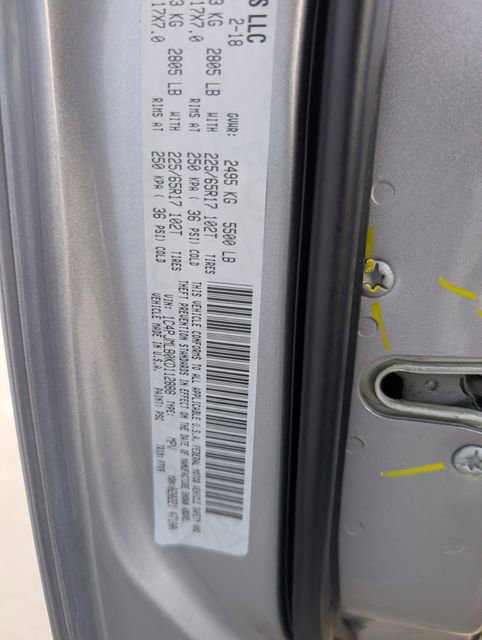 Used 2019 Jeep Cherokee Latitude Plus w/ Comfort/Convenience Group image 40