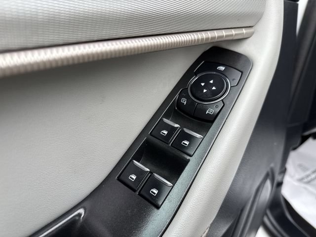 Used 2025 Ford Explorer Active w/ Active Comfort Package RWD image 19