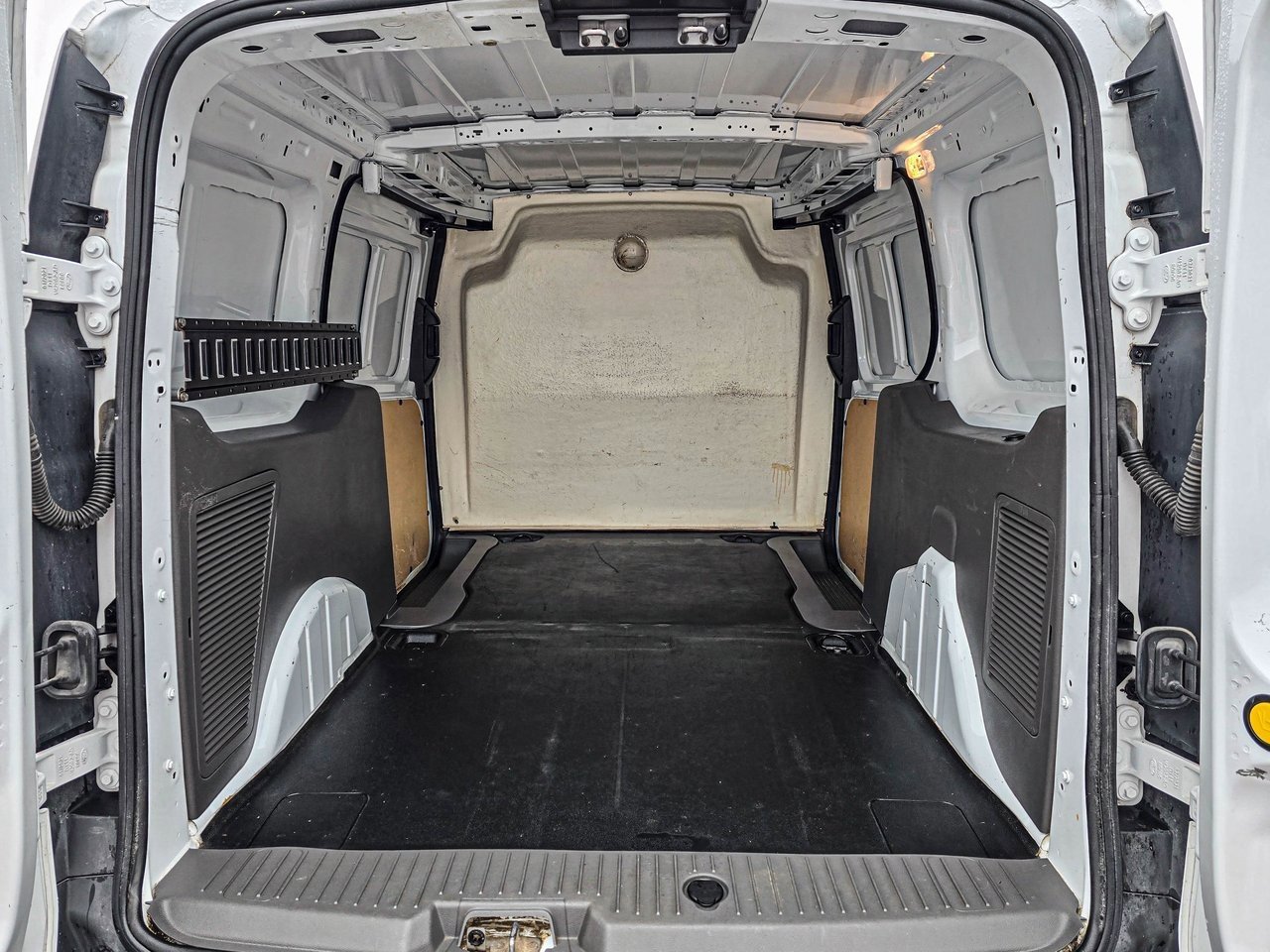 Used 2022 Ford Transit Connect XL image 31