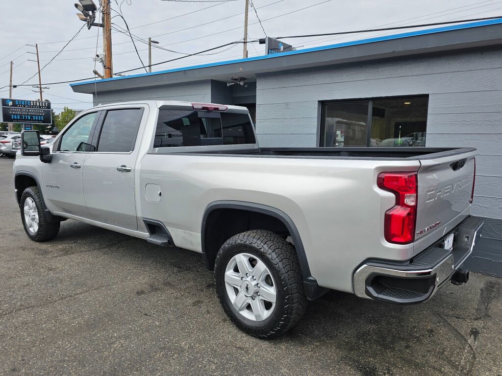 Used 2021 Chevrolet Silverado 2500 LTZ w/ LTZ Premium Package AWD/4WD image 4