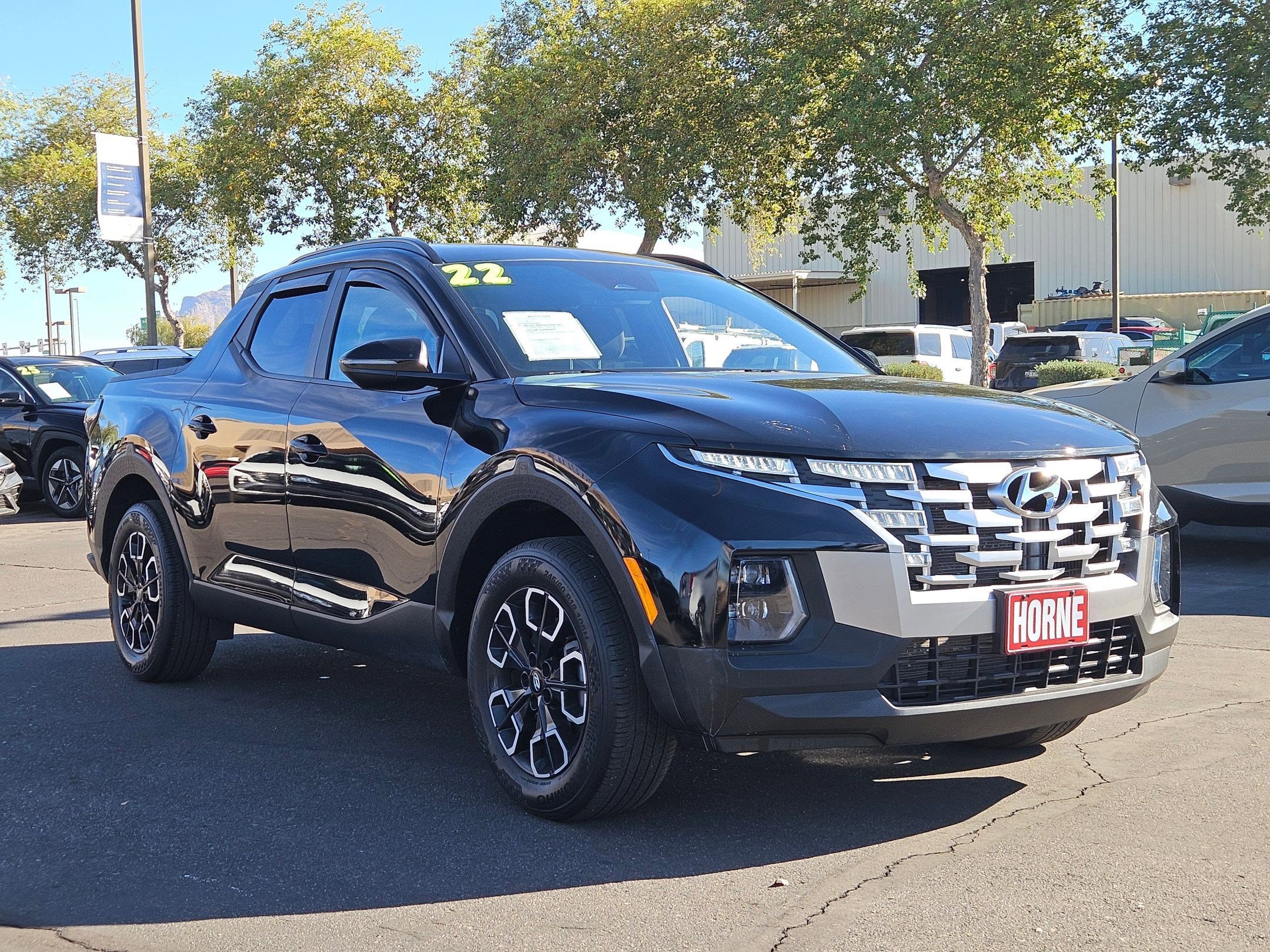 Used 2022 Hyundai Santa Cruz SEL Premium image 3