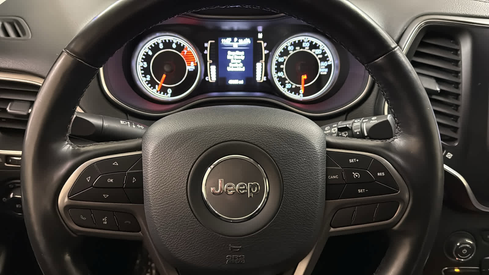 Used 2021 Jeep Cherokee Latitude Lux FWD image 16