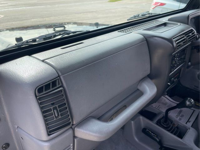 Used 1998 Jeep Wrangler Sport image 18