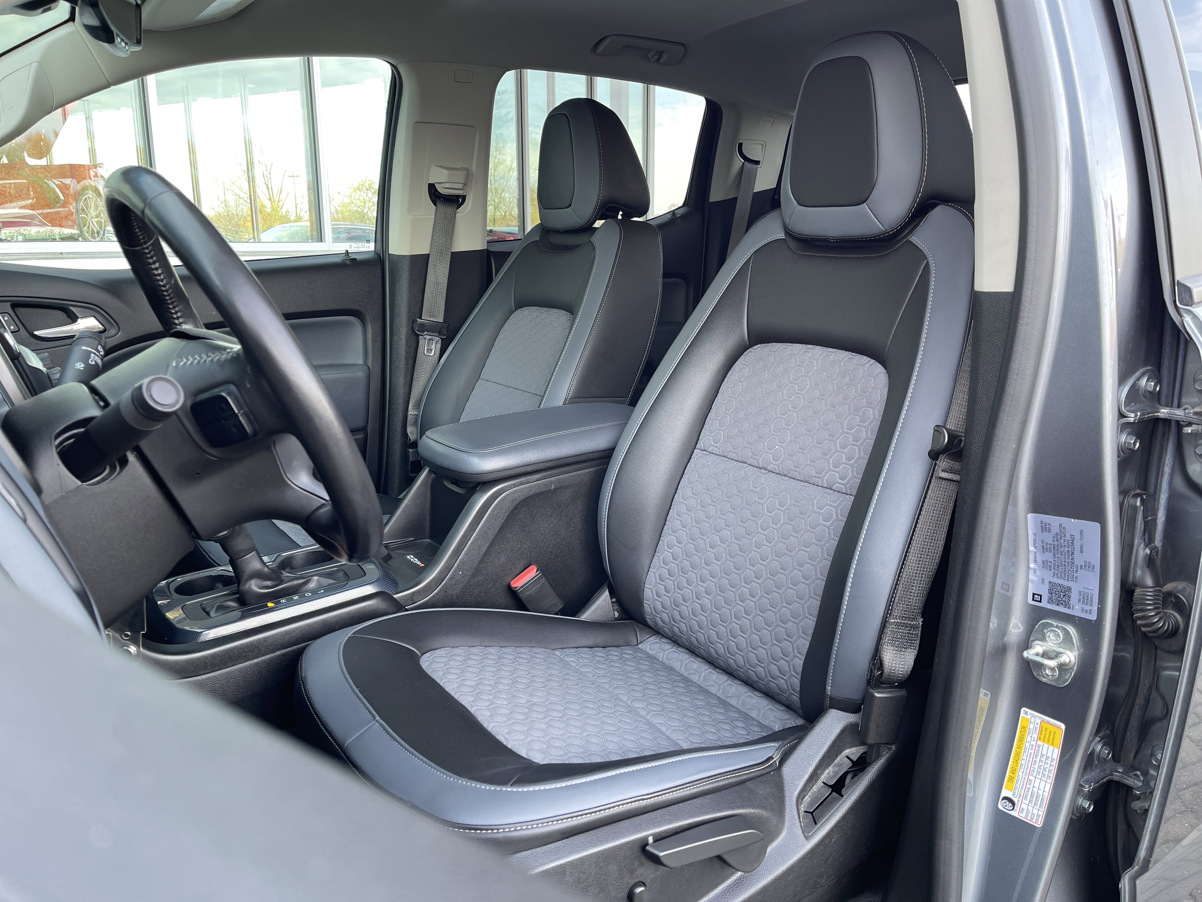 Used 2021 Chevrolet Colorado Z71 w/ Safety Package image 15