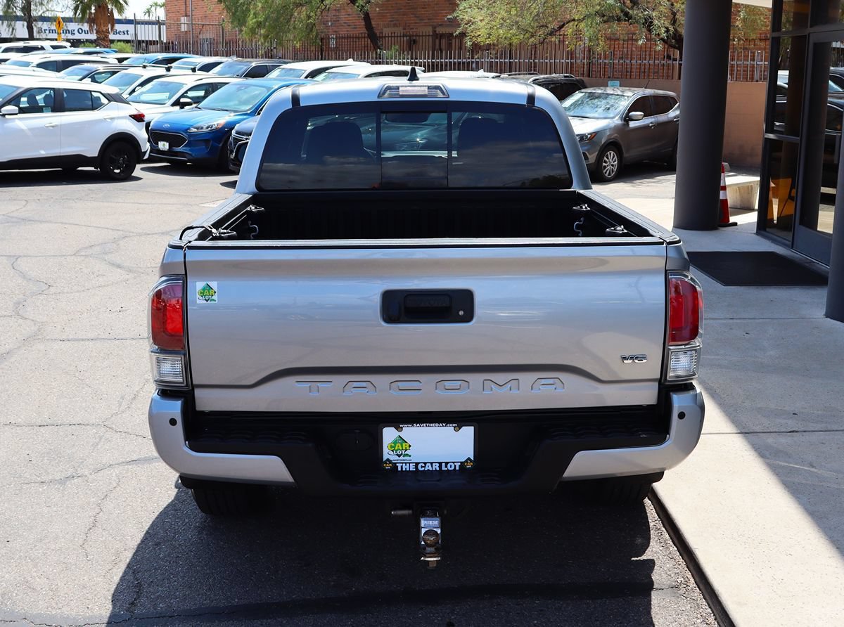 Used 2021 Toyota Tacoma TRD Off-Road w/ Technology Package AWD/4WD image 10