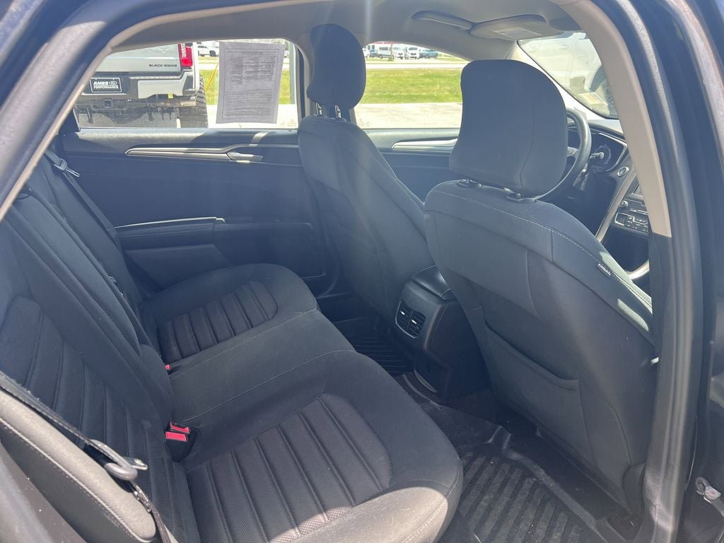 Used 2019 Ford Fusion SE AWD/4WD image 16