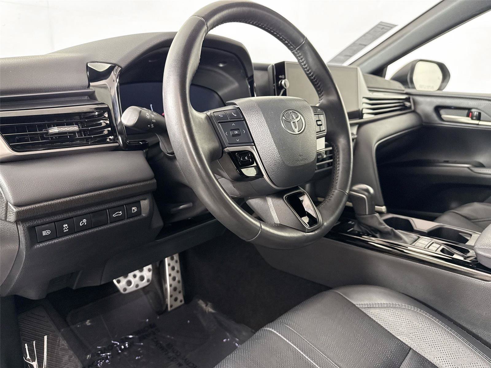 Certified 2025 Toyota Camry XSE FWD image 4