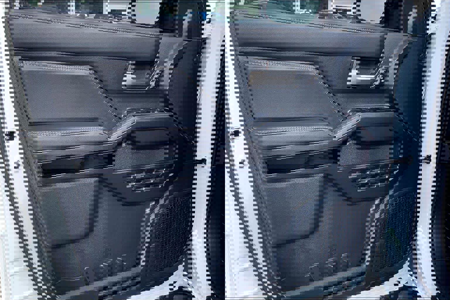 Used 2025 Toyota 4Runner Limited image 21