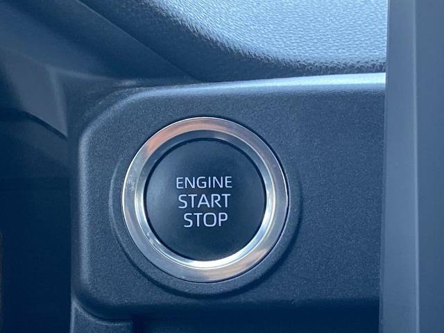 Used 2025 Toyota 4Runner SR5 AWD/4WD image 12
