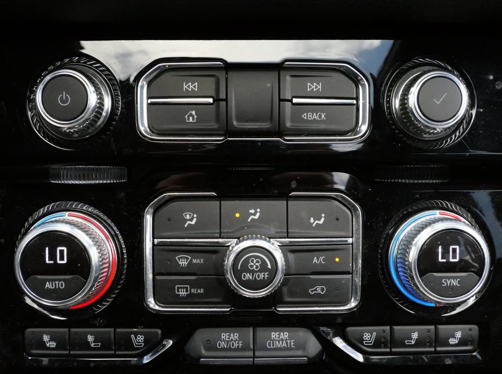 Used 2024 GMC Yukon Denali Ultimate AWD/4WD image 24