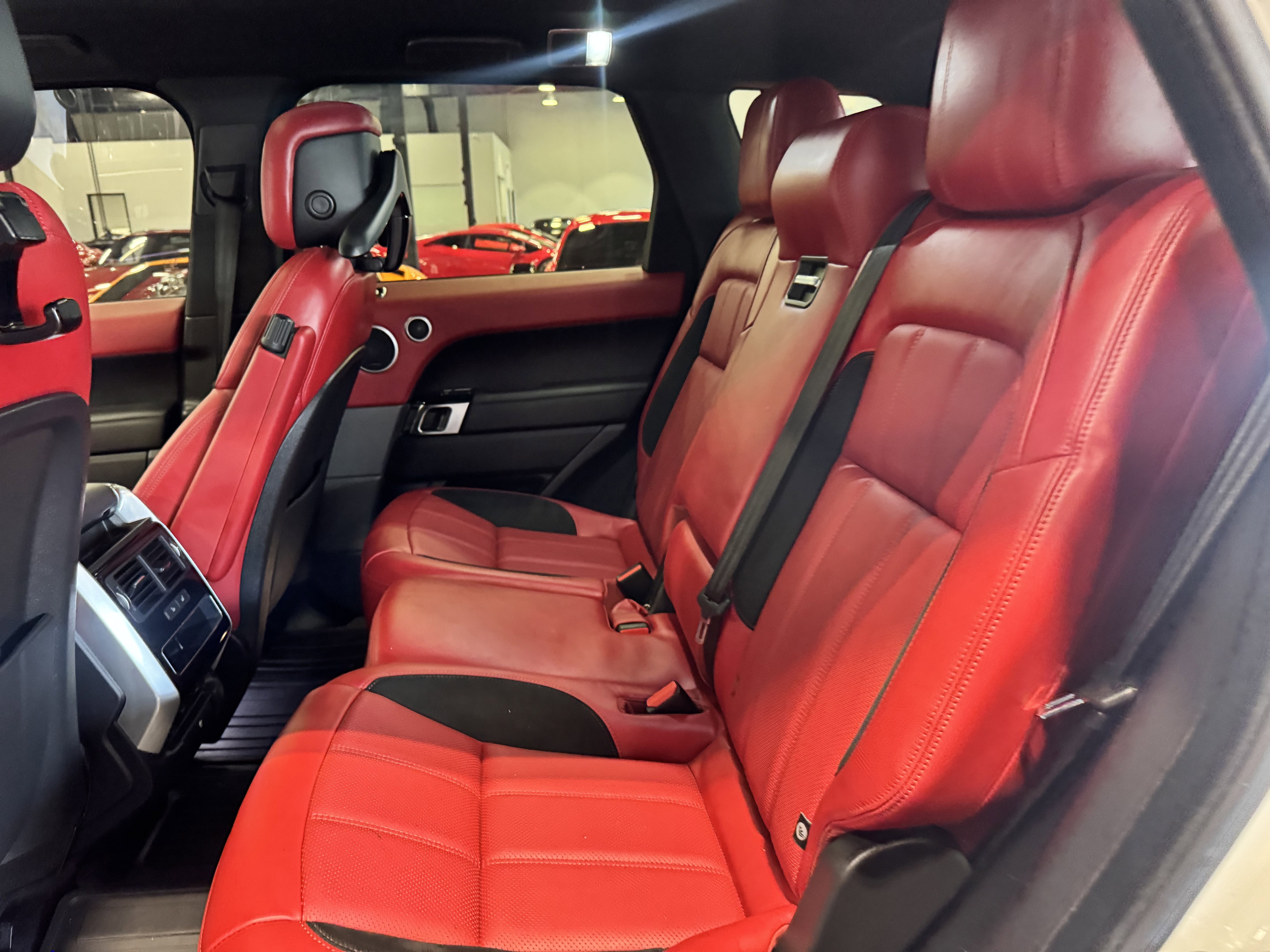 Used 2022 Land Rover Range Rover Sport HSE Dynamic image 32