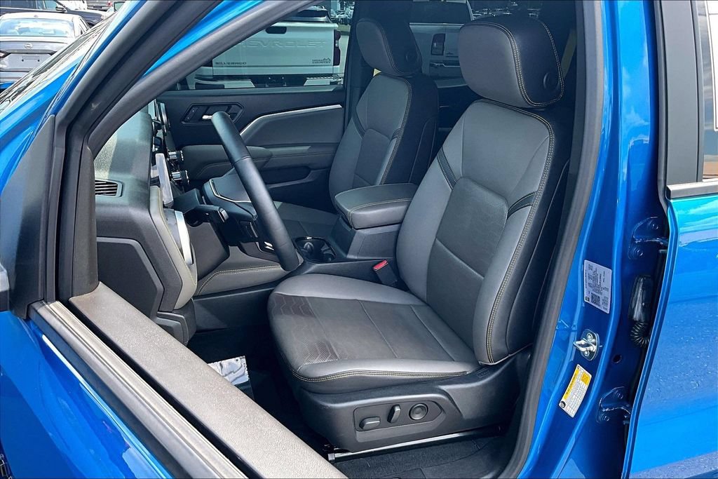 Used 2023 Chevrolet Colorado ZR2 w/ ZR2 Convenience Package III AWD/4WD image 24
