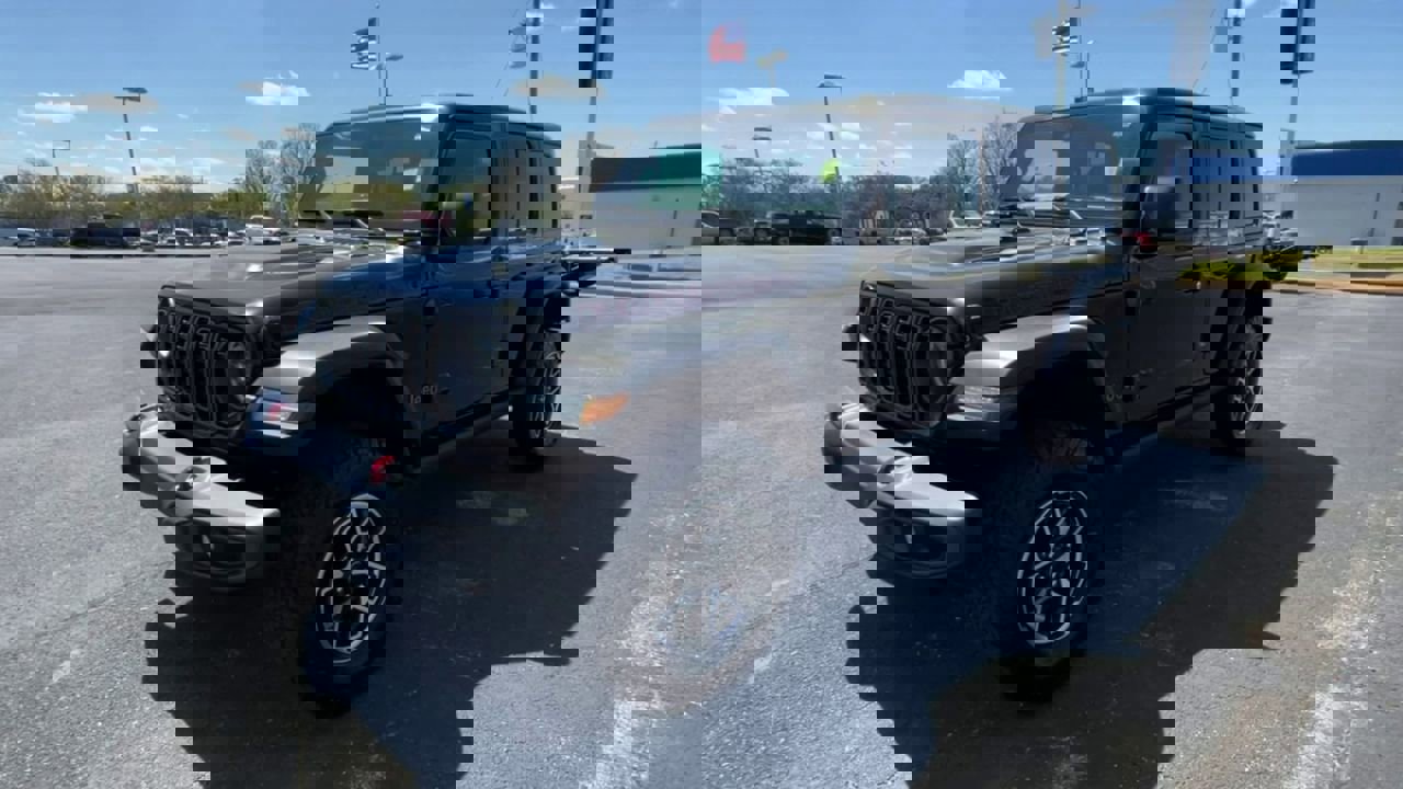 Used 2025 Jeep Wrangler Unlimited Rubicon image 4