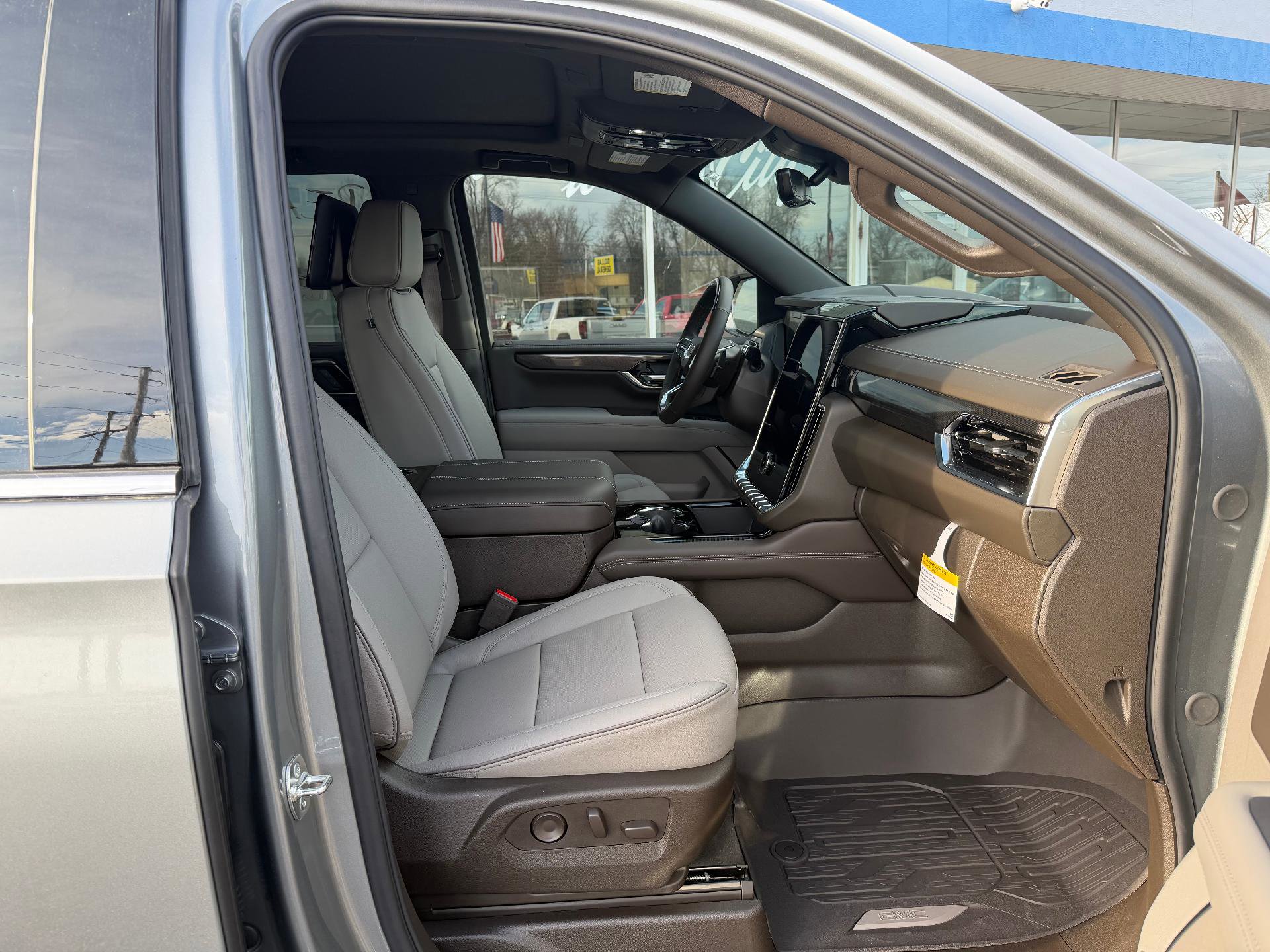 New 2026 GMC Yukon Elevation w/ Elevation Premium Package image 10