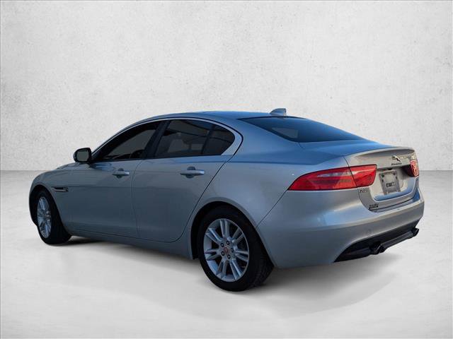 Used 2017 Jaguar XE Premium image 7