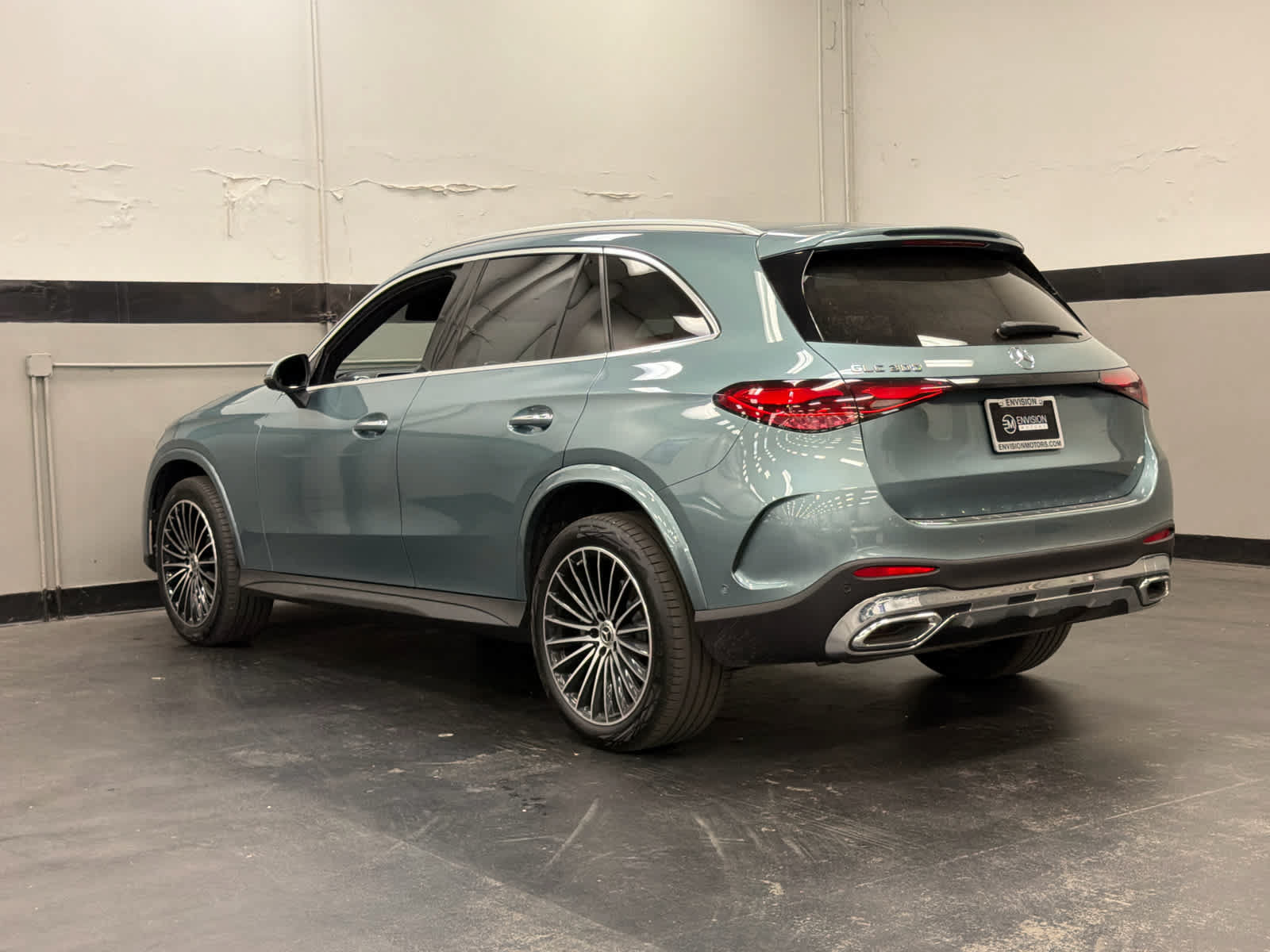 Used 2026 Mercedes-Benz GLC 300 image 9