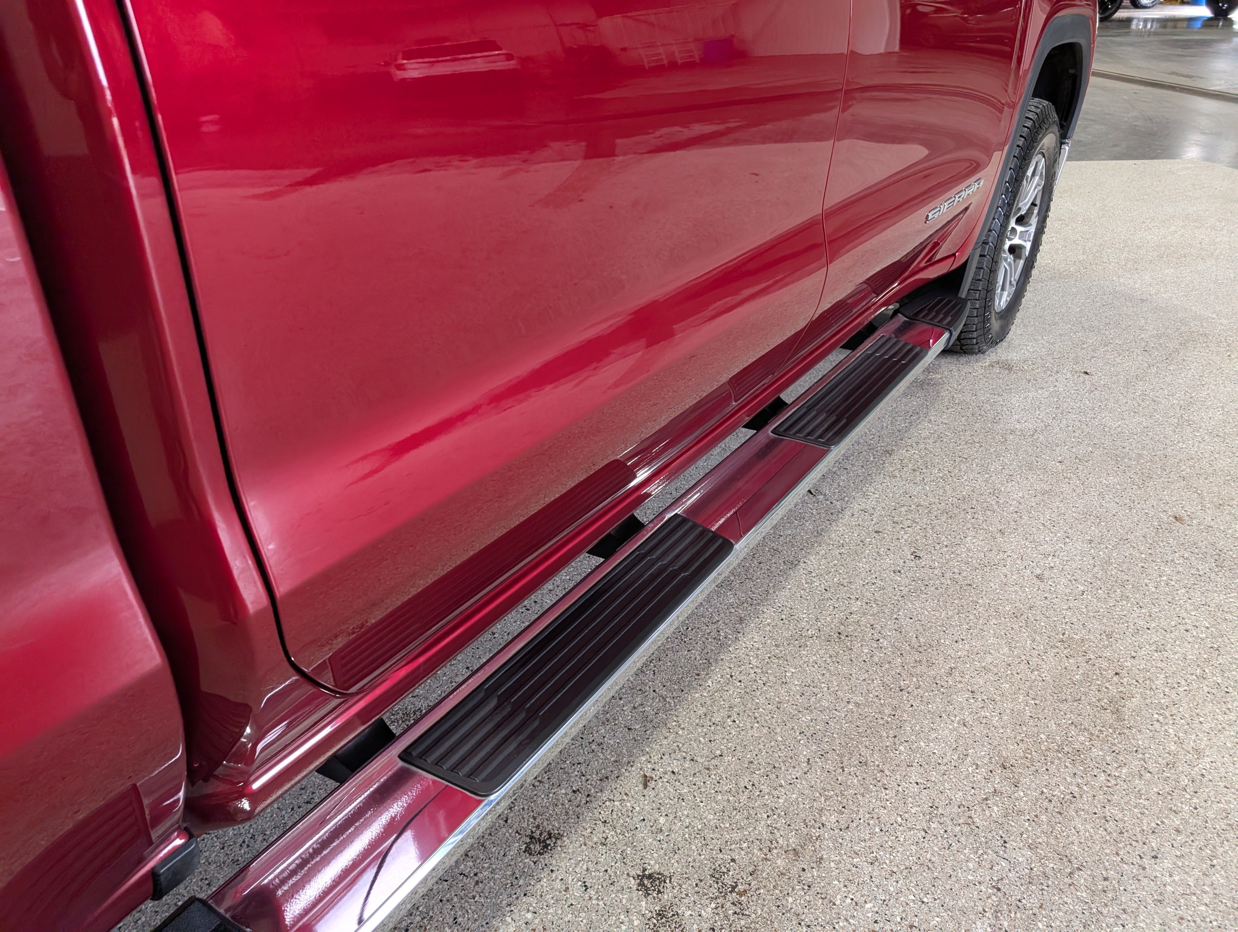 Used 2019 GMC Sierra 1500 SLT w/ X31 Off-Road Package AWD/4WD image 10