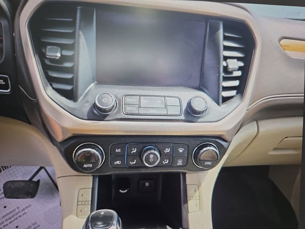 Used 2018 GMC Acadia Denali AWD/4WD image 9