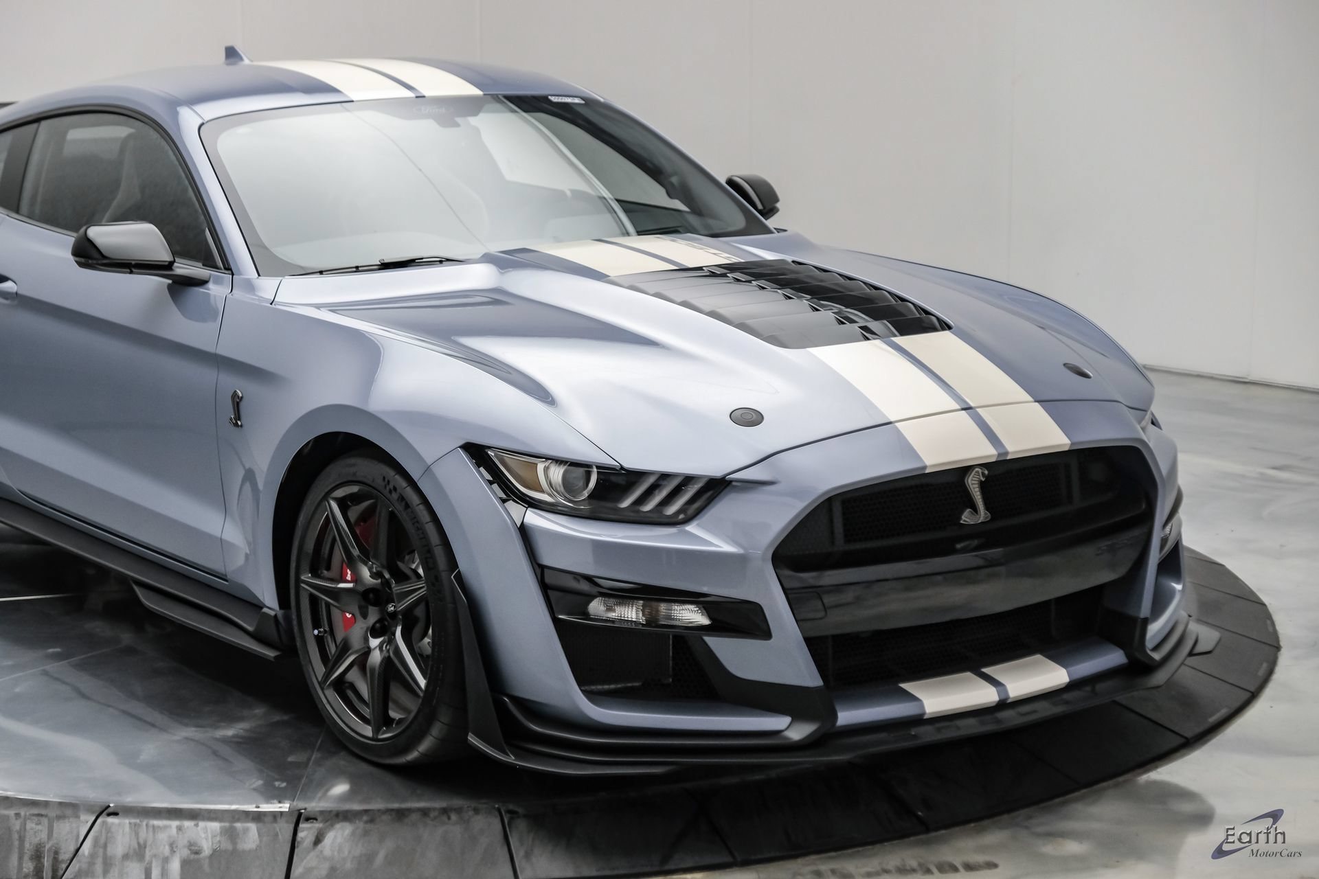 Used 2022 Ford Mustang Shelby GT500 w/ Carbon Fiber Track Pack RWD image 33