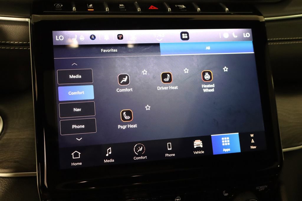 Used 2024 Jeep Grand Cherokee Limited w/ Black Appearance Package image 38