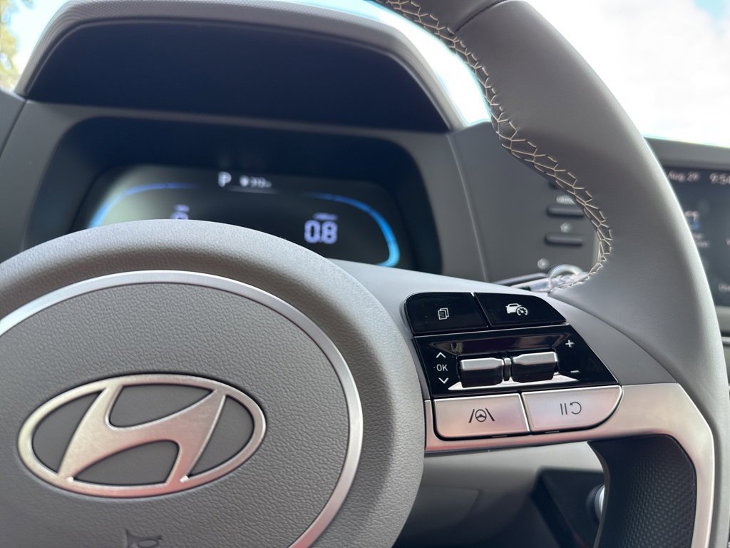 New 2025 Hyundai Elantra Sport image 30