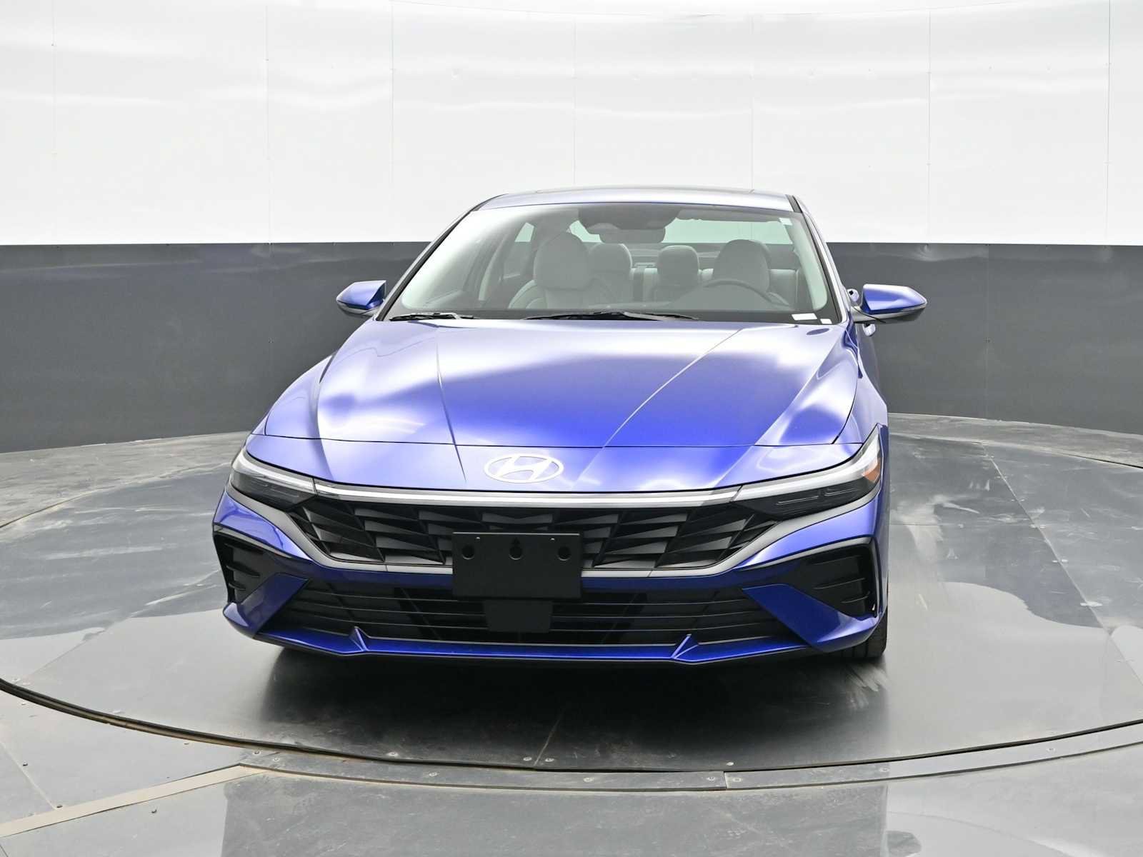 New 2026 Hyundai Elantra Limited image 3