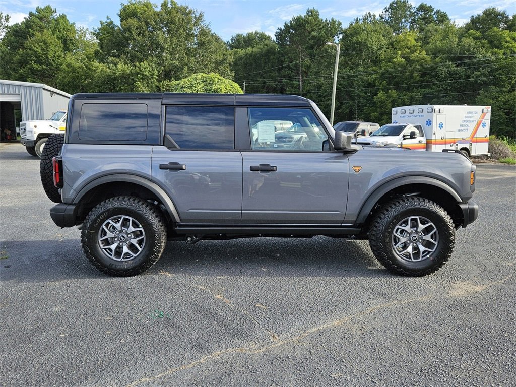 New 2025 Ford Bronco Badlands image 12