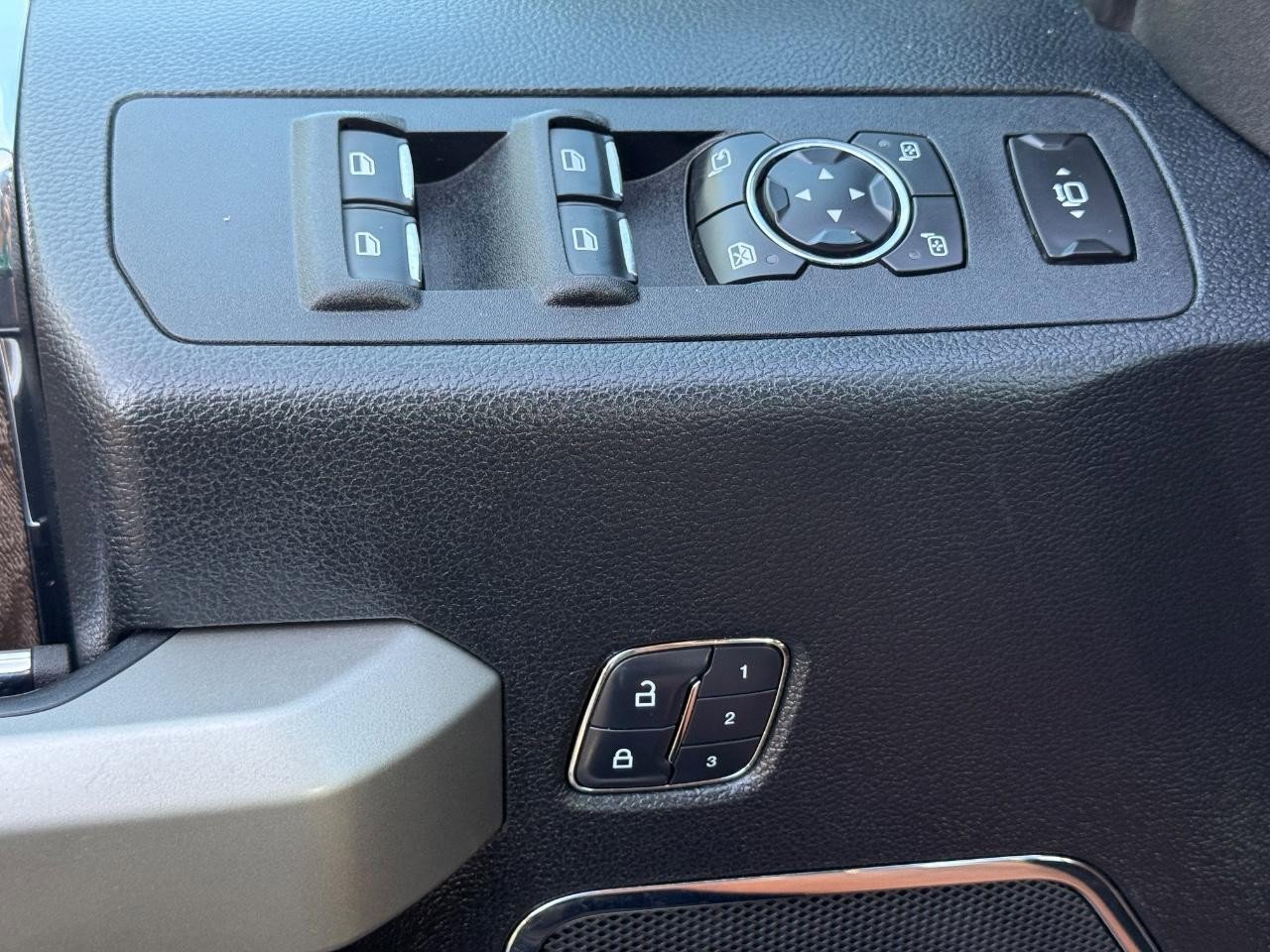 Used 2017 Ford F350 Lariat w/ Lariat Value Package image 24