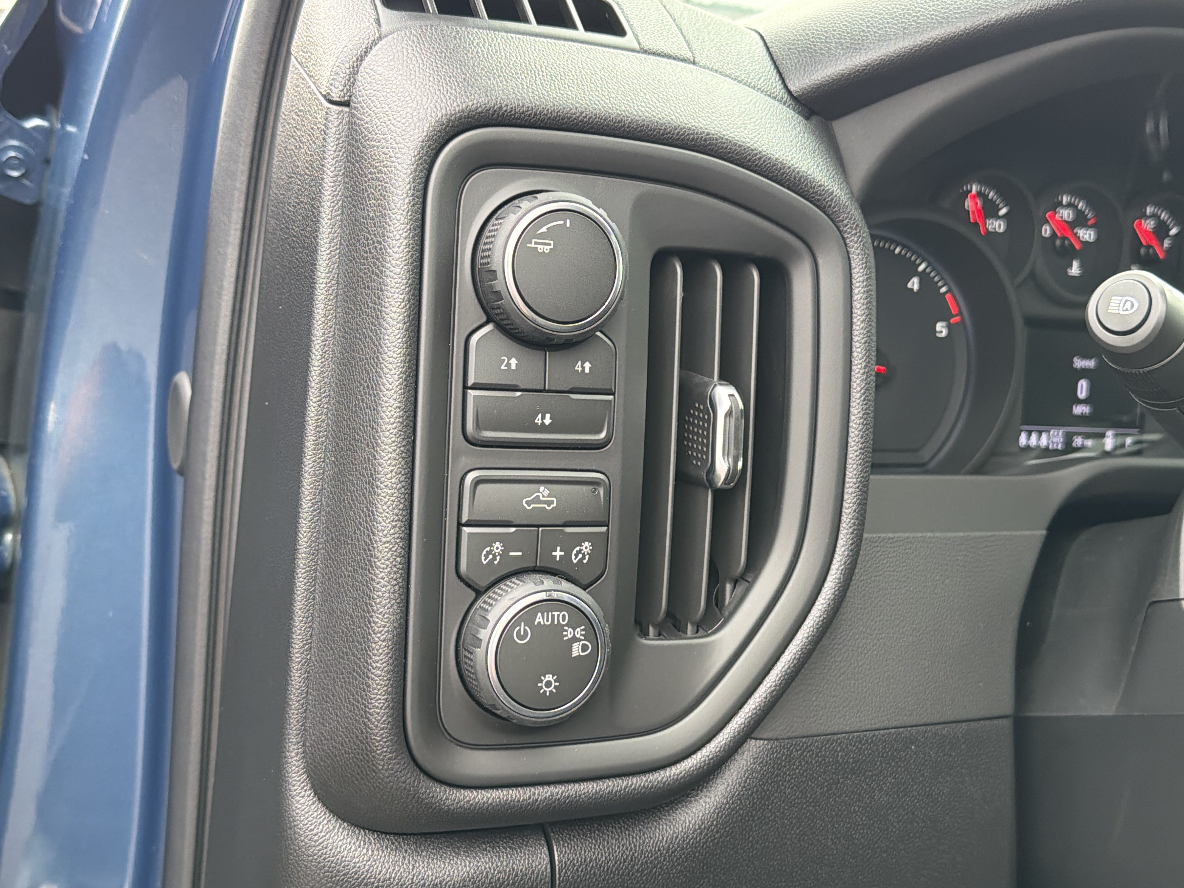 New 2026 Chevrolet Silverado 2500 W/T AWD/4WD image 15
